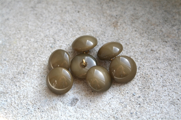 Khaki halvkugleformet øjeknap