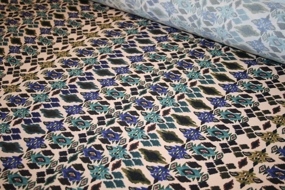 Viscose crepe med etnisk inspireret print