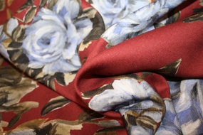 Viscose med blå blomster