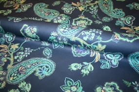 Bomuldsstretch med sjalsmønster i blå nuancer