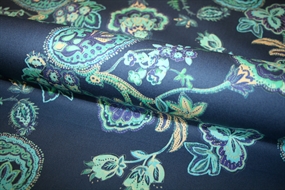 Bomuldsstretch med sjalsmønster i blå nuancer