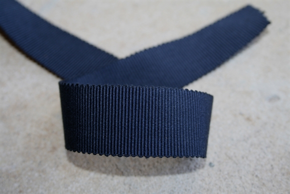25 mm. navy grosgrainbånd i bomuld