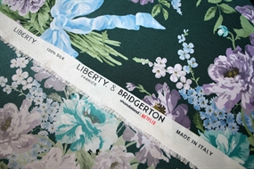 Liberty silke crepe de chine \'Bow Bouquet\'