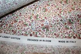 Liberty bomuld tana lawn \'Paisley Posies\'