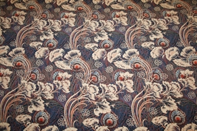 Liberty silke crepe de chine med påfuglefjer