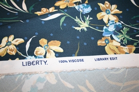 Liberty viskose stof \'Poppy and Daffodil\'