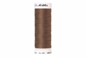 Brun seralon kvalitets sytråd fra Amann