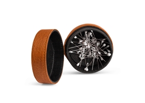 Magnetisk nåleetui i brunt læder