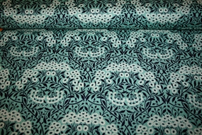 William Morris stof \'Michaelmas Daisy Mint\'