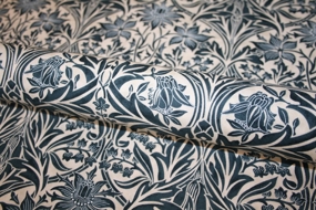 William Morris stof \'Bluebell Indigo\'