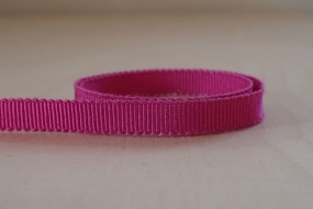 Pink grosgrainbånd 7 mm.