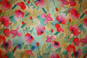 Let silke med akvarelblomstret print