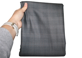 Stofrest 2,25 m. grå ternet uld