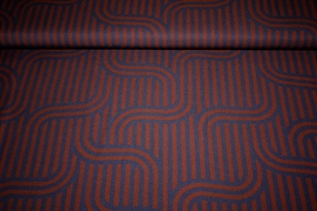 Twillvævet viskose stof med grafisk mønster i mørkeblå og rødbrun