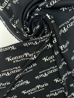 Twillvævet viscose stof med logo print