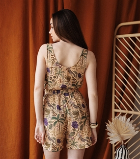 Viscosecrepe med tropisk print