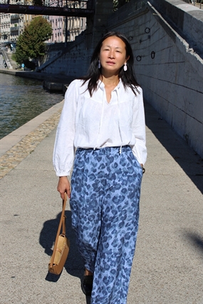 Viskose stof med blåt leopard print