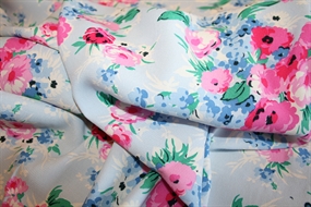 Crepevævet viscose stof \'Primavera Romantica\'