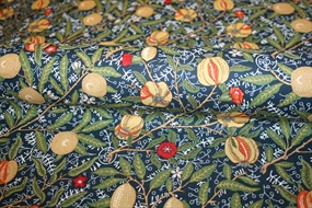 William Morris bomulds stof 'Fruit Ink'