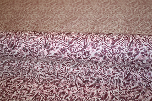 William Morris bomulds stof \'Yew & Aril Berry\'