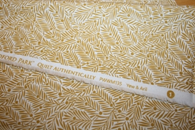 William Morris bomulds stof \'Yew & Aril Sunshine\'