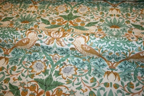 William Morris Strawberry Thief stof i mint med fugle og blomster