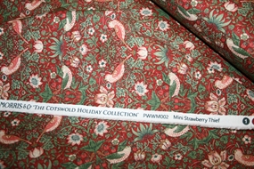 William Morris stof \'Mini Strawberry Thief Wine\'