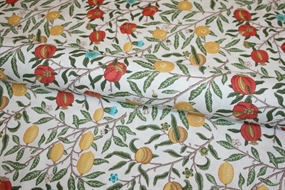 William Morris bomuldsstof 'Fruit White'