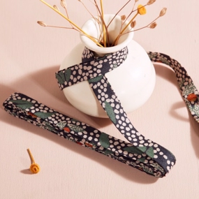 Mønstret viscose skråbånd